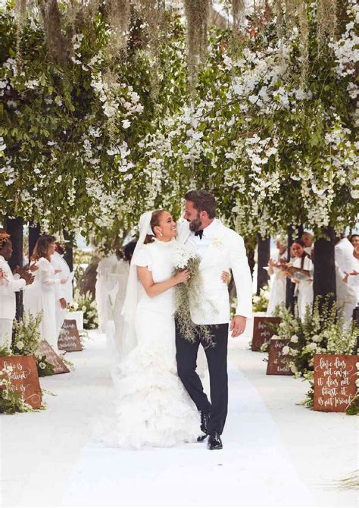 Should I shower on my wedding day?