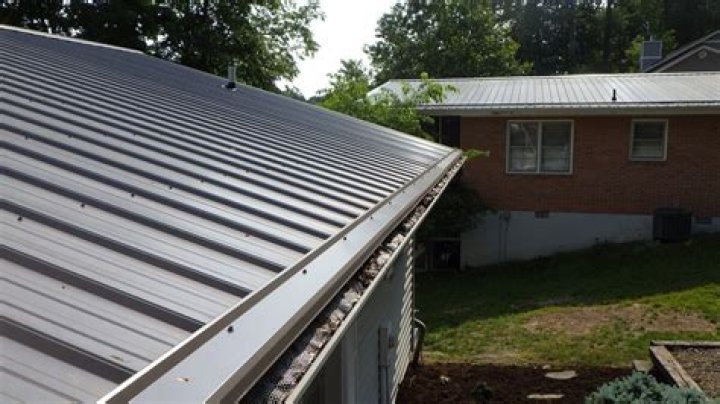 Should you rake a metal roof?