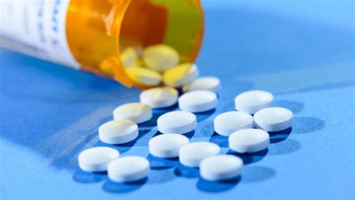 What are the dangers of taking clonazepam?