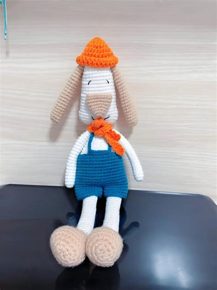 What are the disadvantages of crocheting?