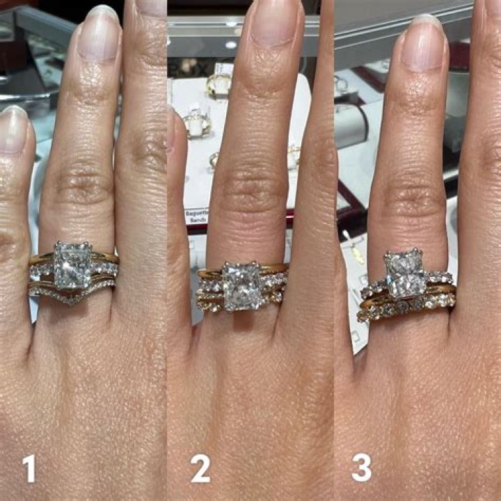 What color gold is best for engagement ring?