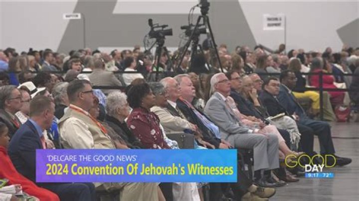 What day of the week do Jehovah Witnesses worship?