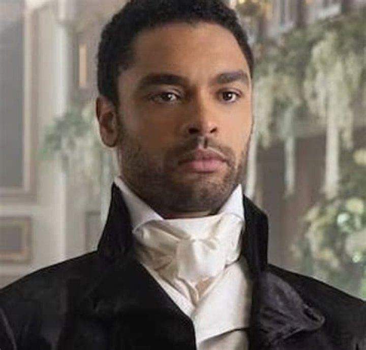 What did Melissa whisper to Mr. Hastings?