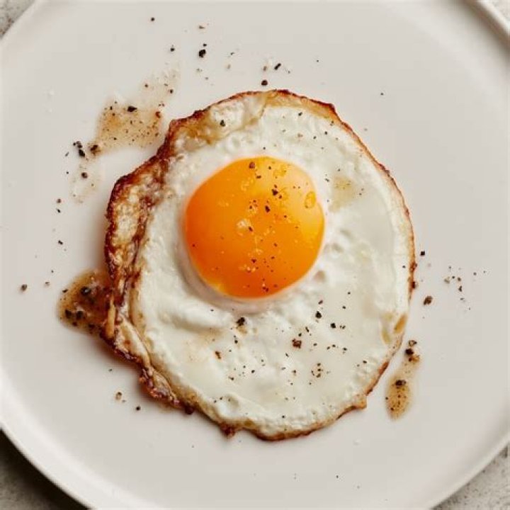 What do you eat with fried eggs on a diet?