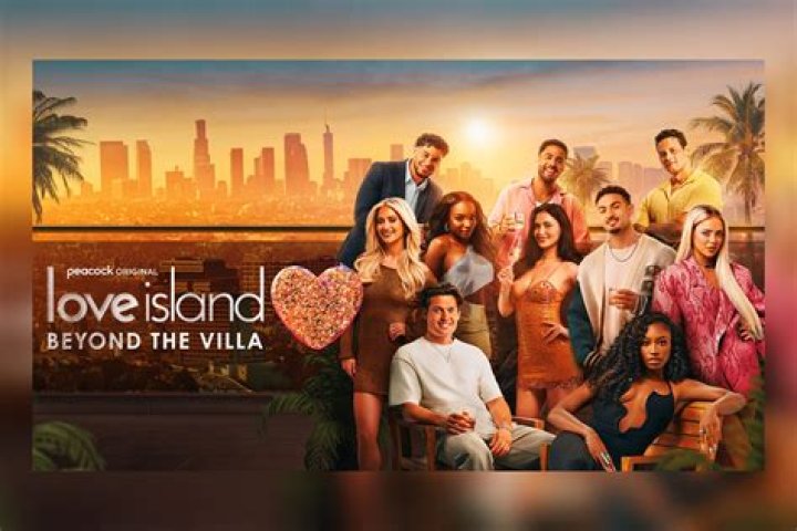 What does Faye from Love Island do for a living?