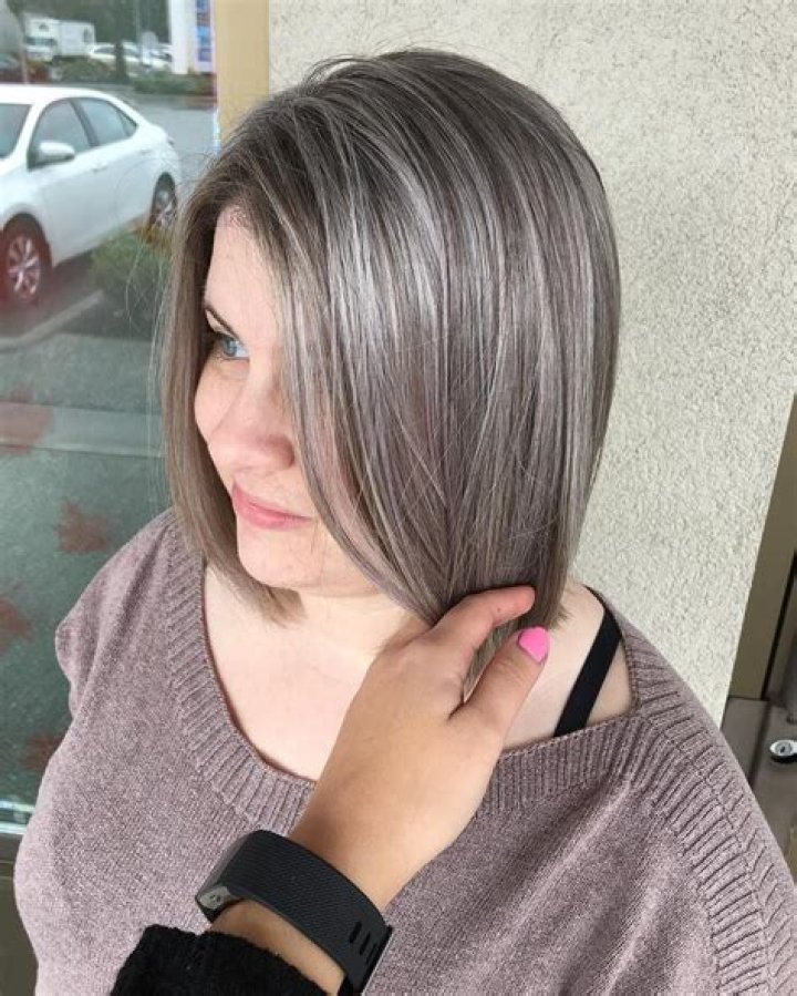 What happens if you highlight gray hair?