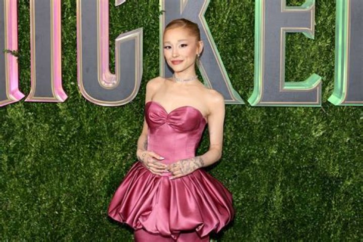 What is Ariana Grande's lowest note?