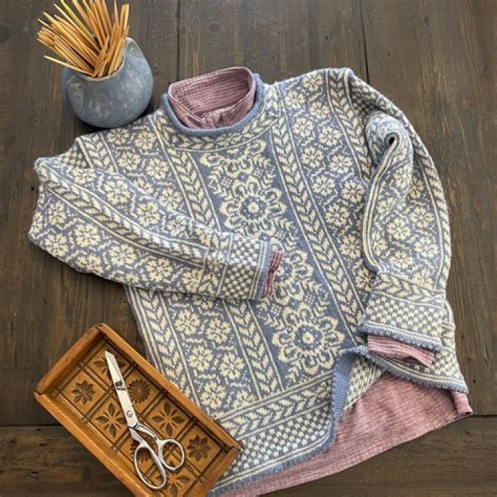 What is Norwegian style knitting?