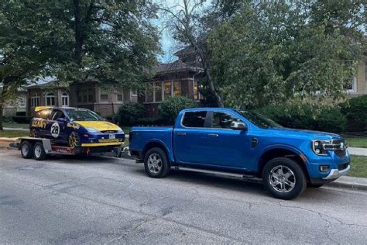 What weight can I tow with a Ford Ranger?