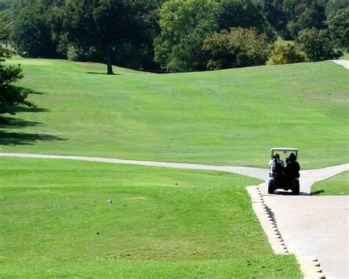 Which is the oldest golf course in the world?