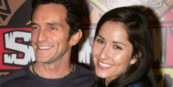 Which Survivor contestant did Jeff Probst date?