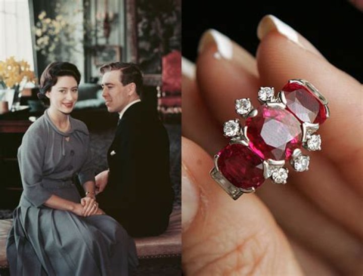 Who bought Princess Margaret's diamond necklace?
