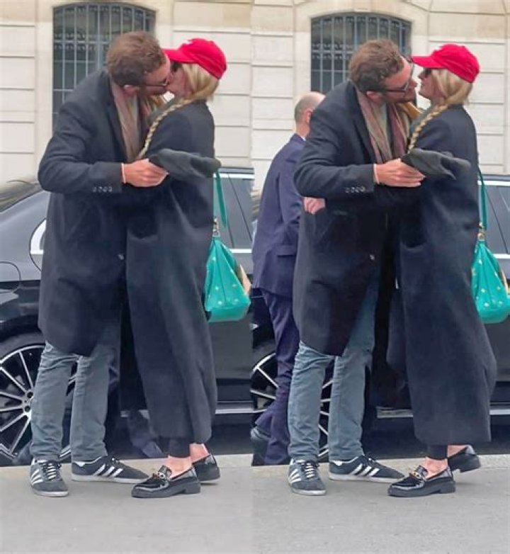 Who founded the Strix?