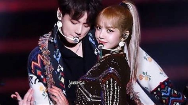 Who is the crush of Lisa in BTS?