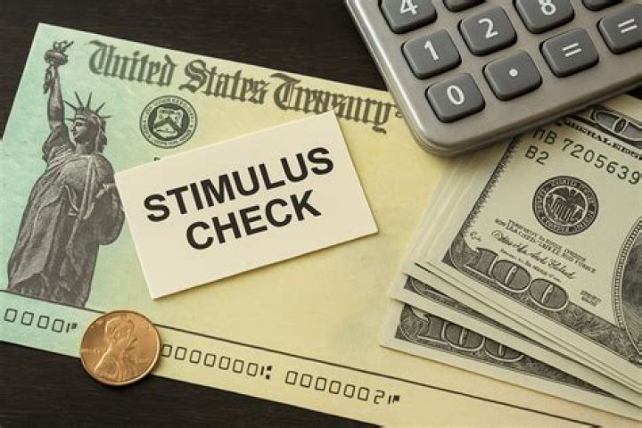 Who qualified for the third stimulus check?
