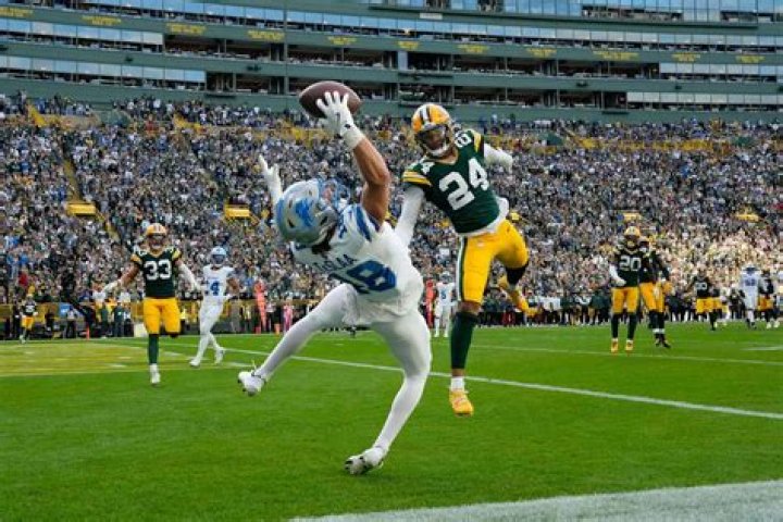 Who threw the first touchdown in NFL history?