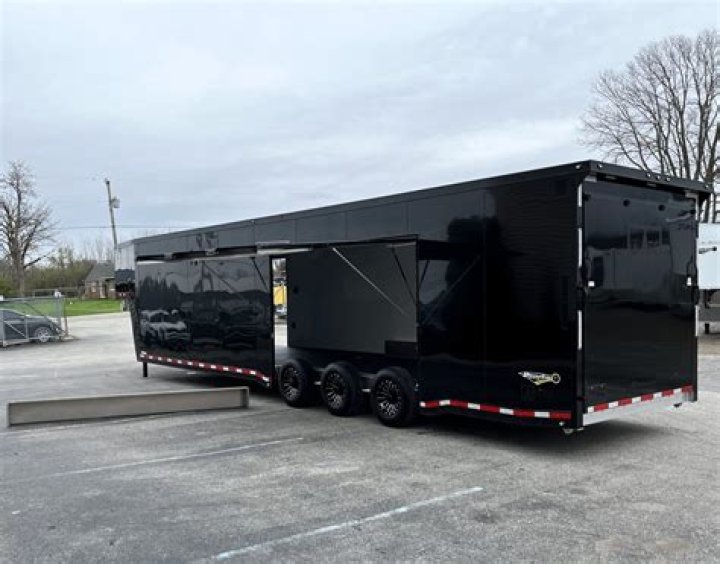 Why are most horse trailers Gooseneck?