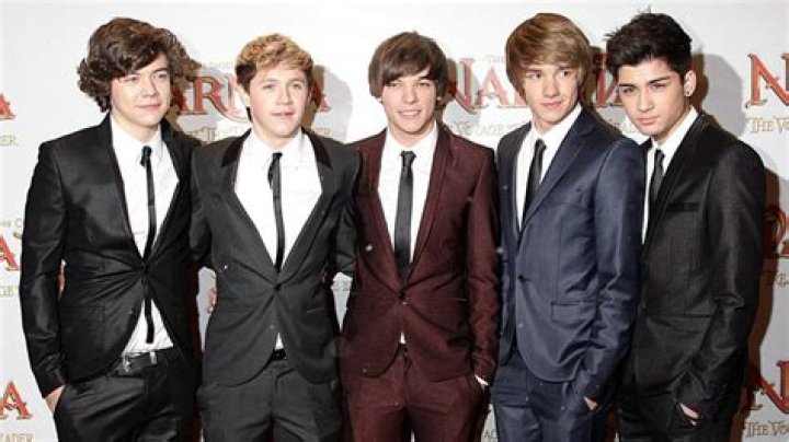 Why did one direction break up?