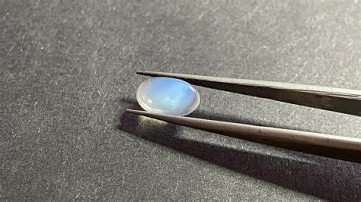 Why do people wear moonstones?