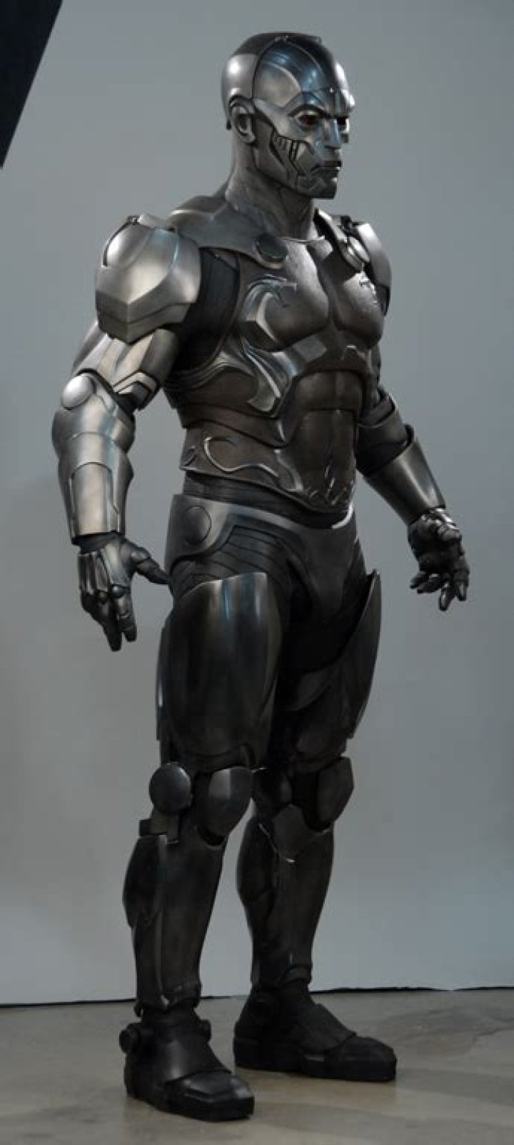 Why does Dr Doom wear a metal suit?