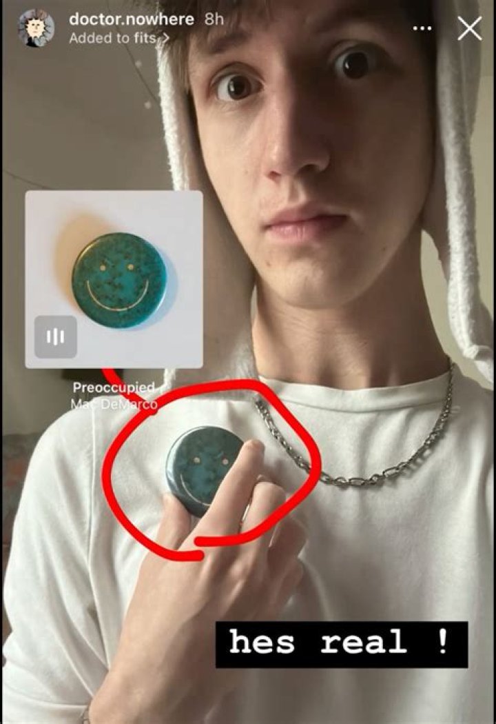 Why does Silas not join in the Macabray?